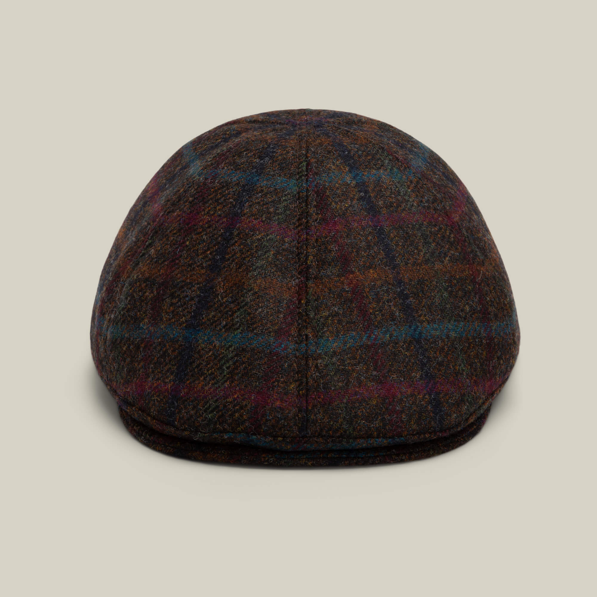 The Cozy Benjamin Paul by Goorin Bros. in GROUND color features a classic wool duckbill ivy style, adding timeless charm and warmth to any outfit.