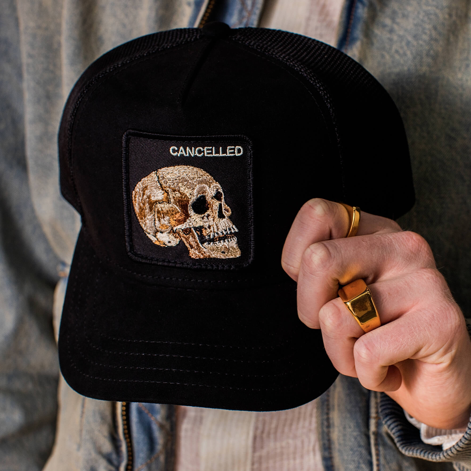 Goorin Bold Suede Skull Trucker Hat, Void, 84/16 Polyester Cotton