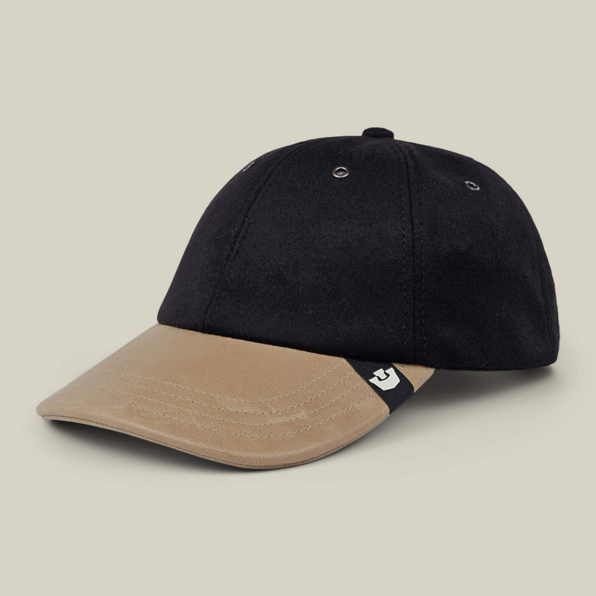 101-3366-BLK01-L01