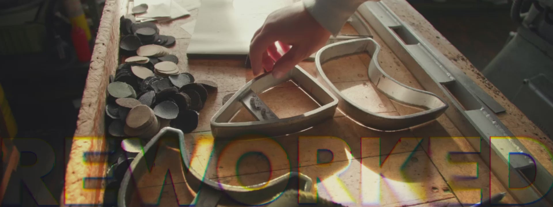 Cargar video: BHM Factory